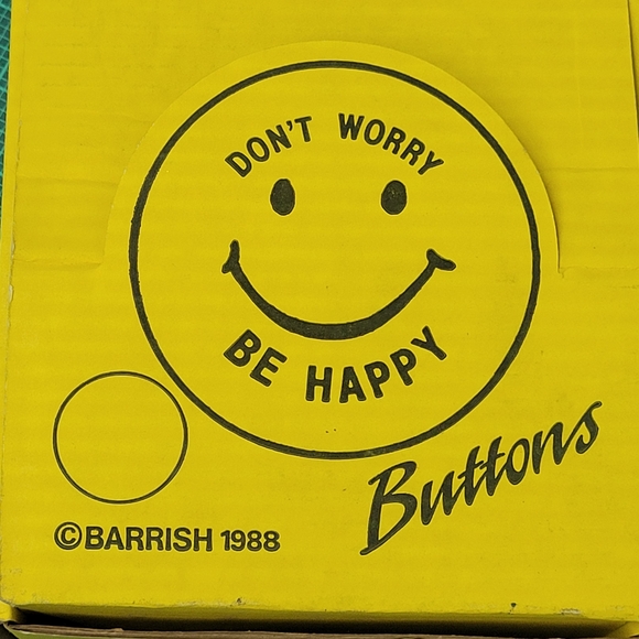 Yellow Smiley Face Button - Picture 5 of 5